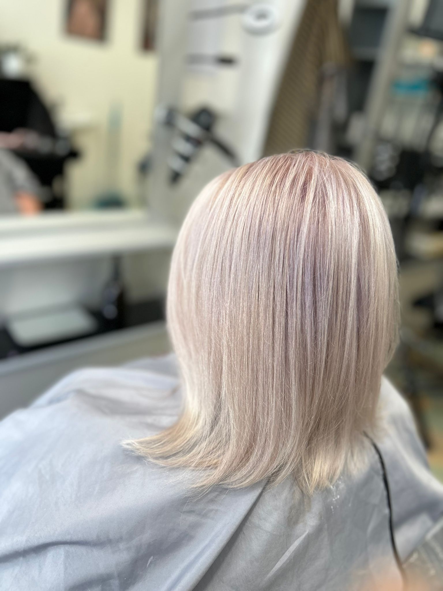 Kreativní účes a styling vlasů v kadeřnictví, České Budějovice